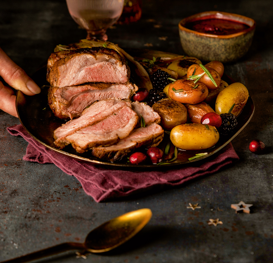 Rollade met cranberry&bramen saus en witlof.png